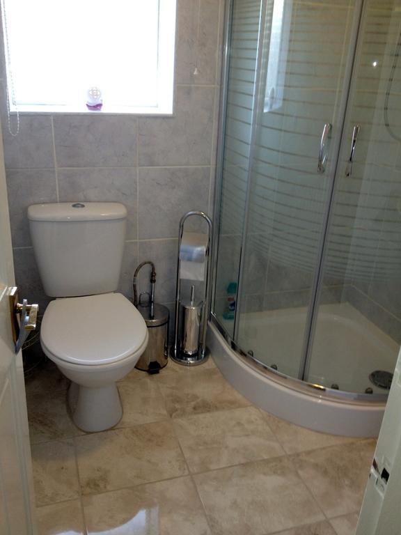 Liverpool Airport Rooms スピーク エクステリア 写真